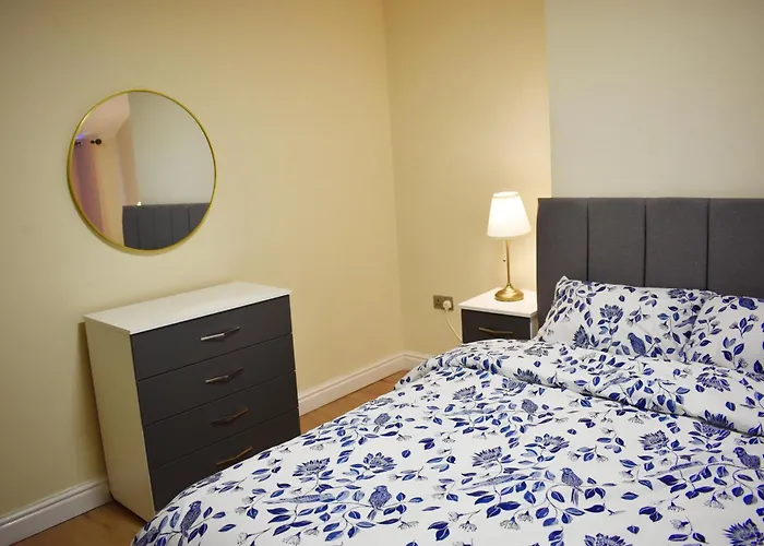 Birmingham City Centre Room In Edgbaston Near Stadium, Free Parking
