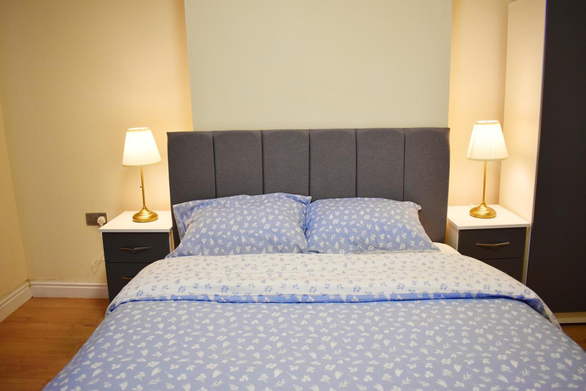 Homestay Centre In Edgbaston Near Stadium, Free Parking Birmingham